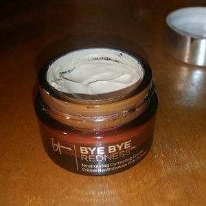 IT COSMETICS BYE BYE REDNESS shade neutral beige